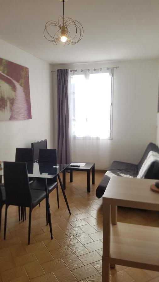 סן-ז'אן-דו-ברואל Appartements Coeur De Village מראה חיצוני תמונה