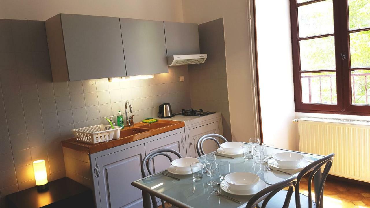סן-ז'אן-דו-ברואל Appartements Coeur De Village מראה חיצוני תמונה